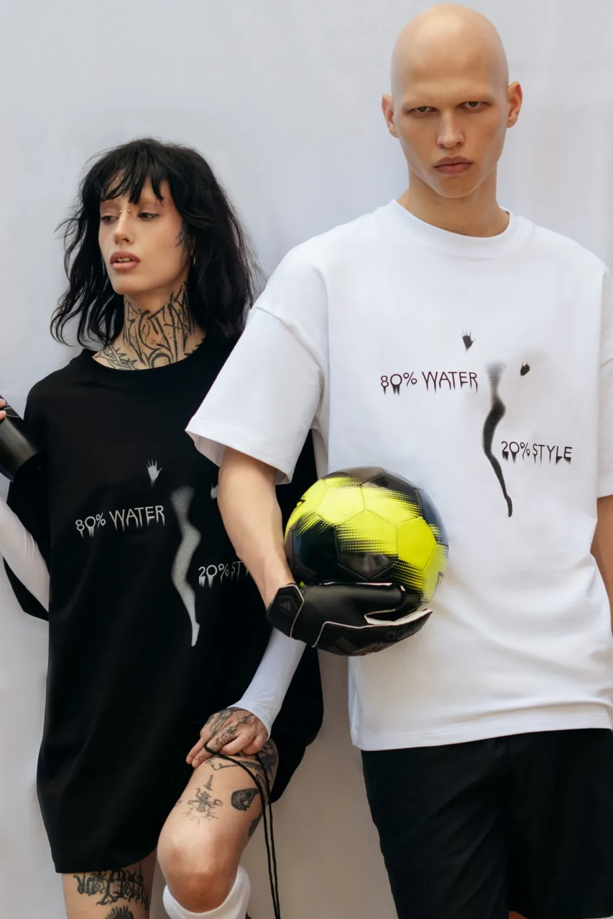 T-shirt black